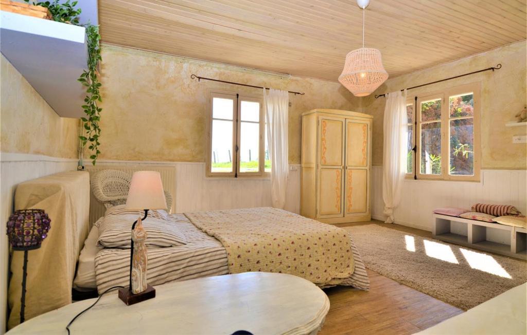 Mas Des Magnarelles / Uzes / Cevennes Villa Mejannes-les-Ales Exterior photo